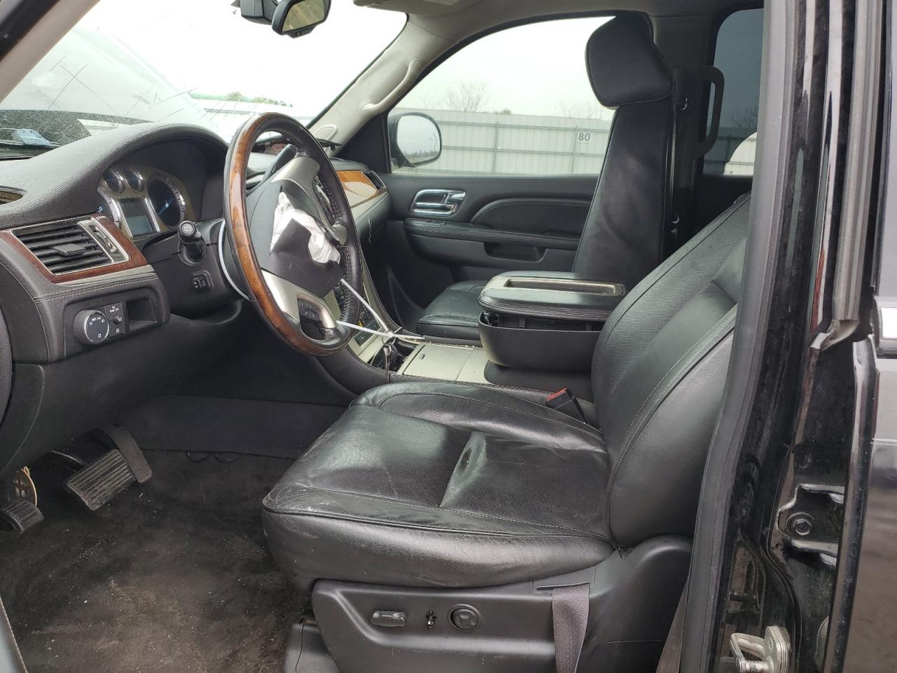 2013 Cadillac Escalade - Image 7