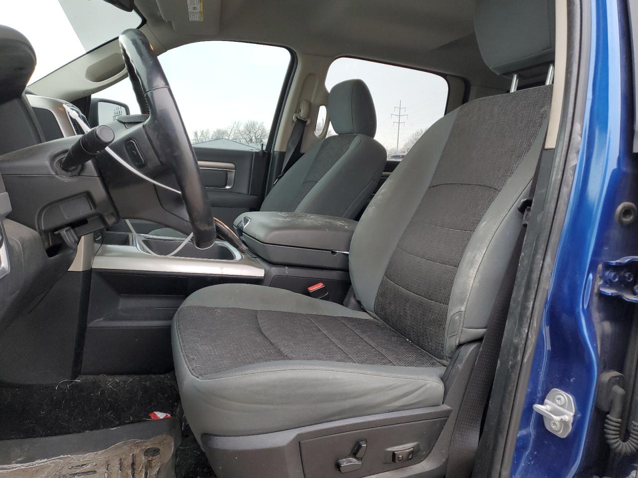 2017 RAM 1500 - Image 7
