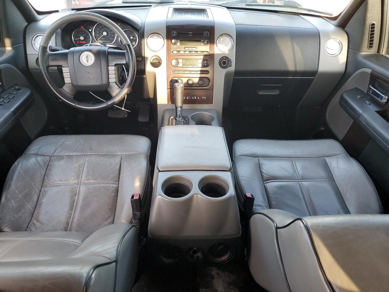 2006 Lincoln Mark LT - Image 8