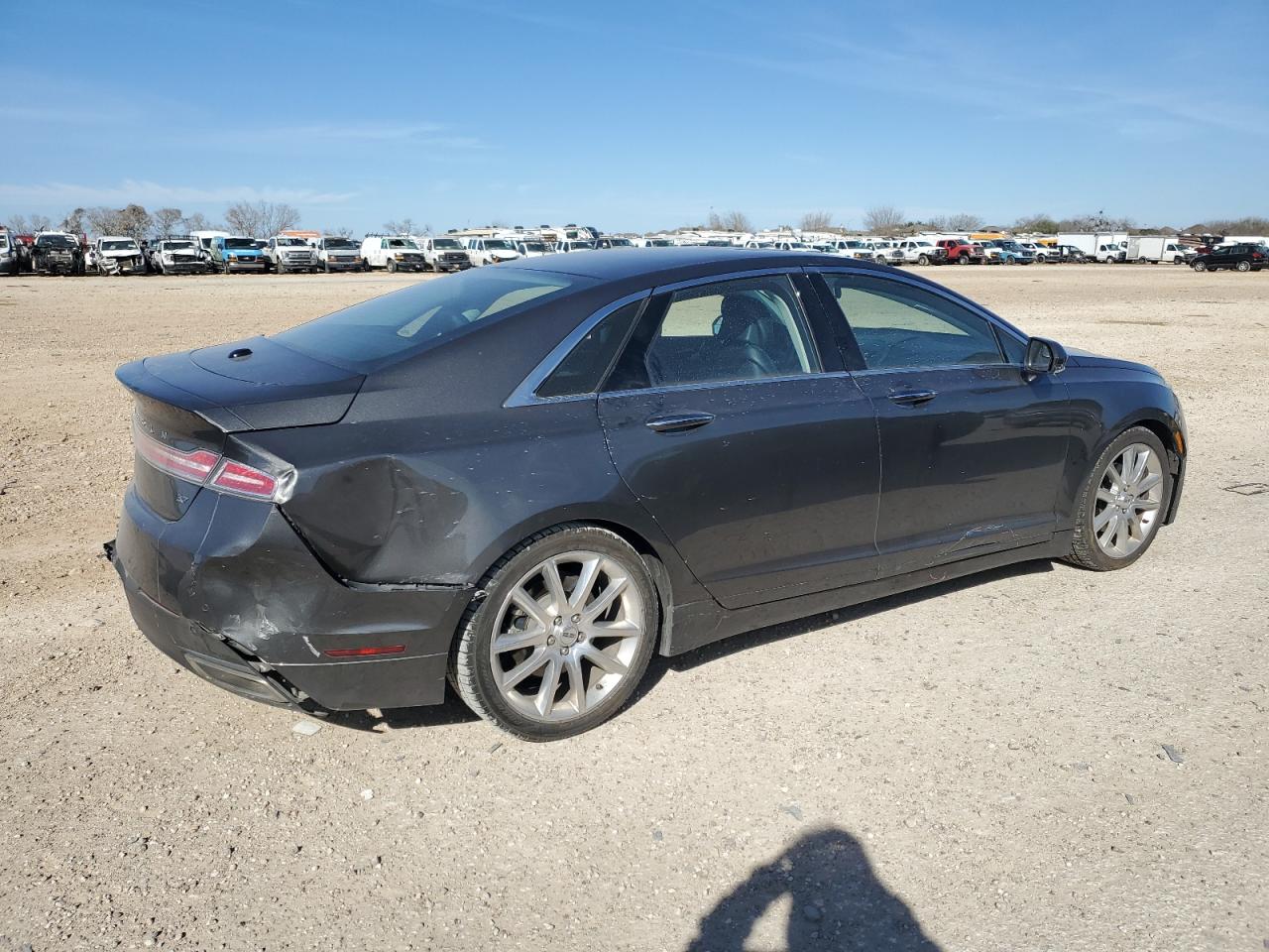 2016 Lincoln MKZ - Image 3