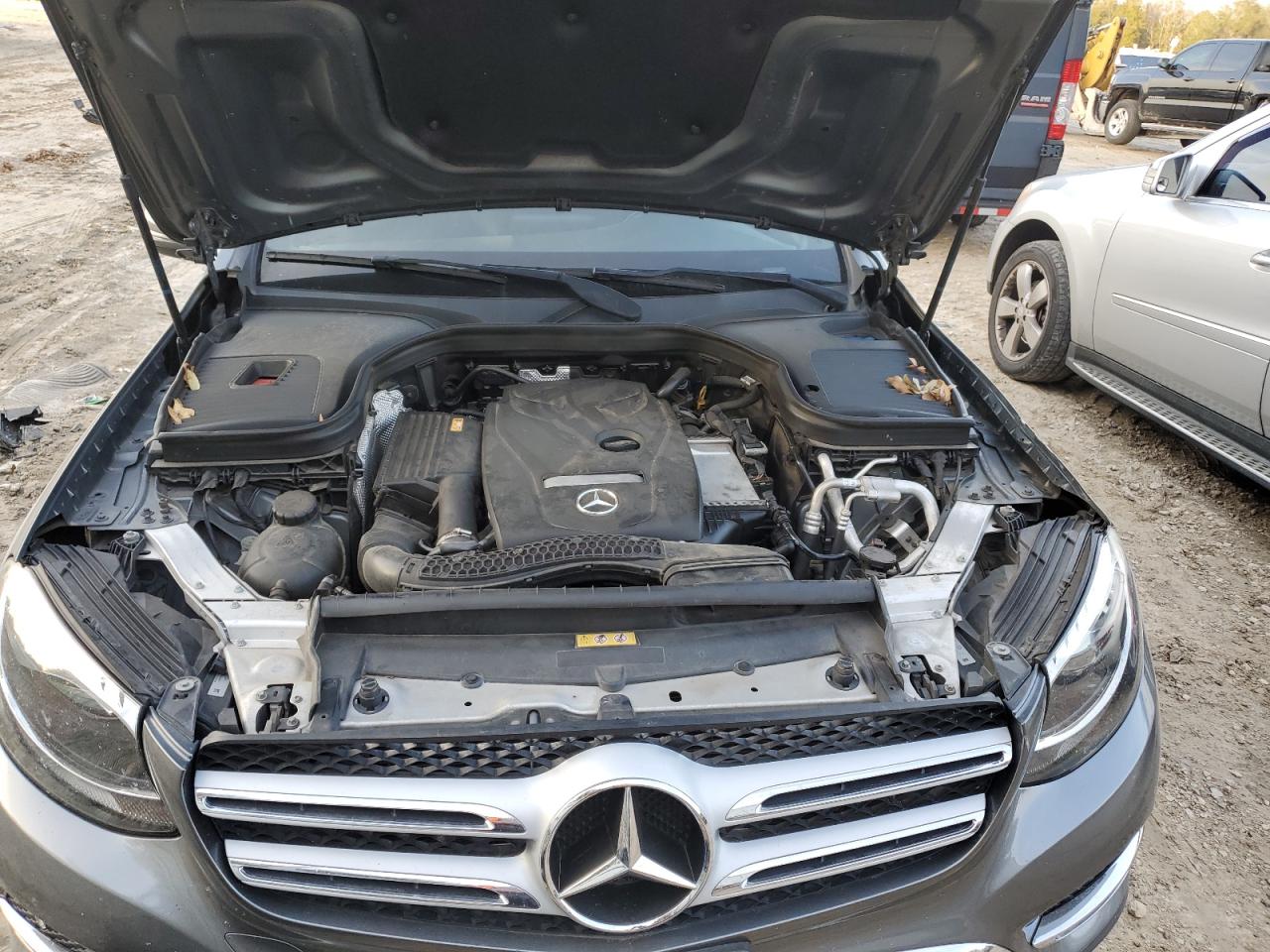 2017 Mercedes-Benz GLC - Image 12