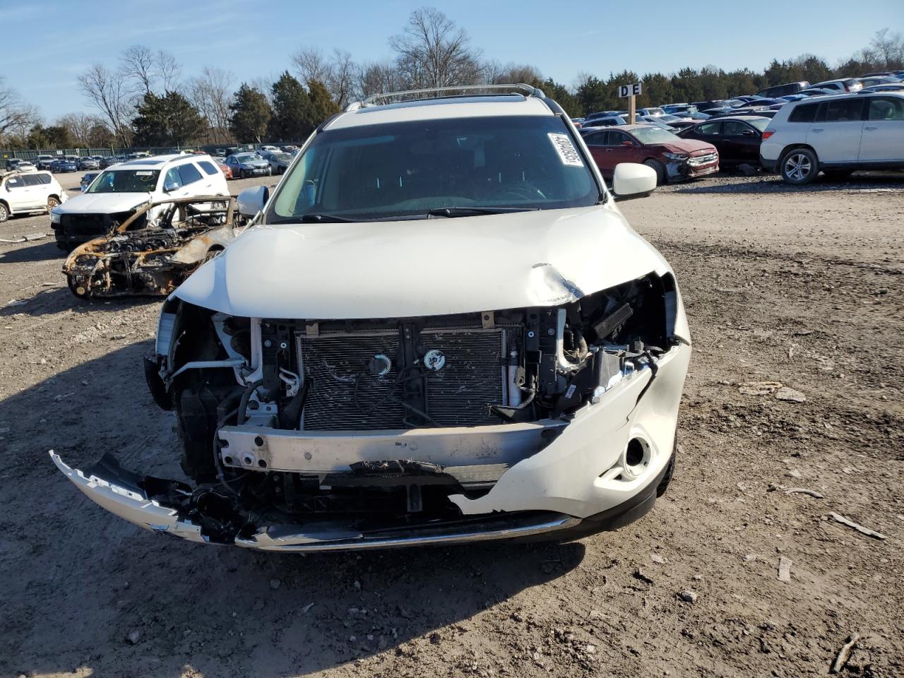 2016 Nissan Pathfinder - Image 5