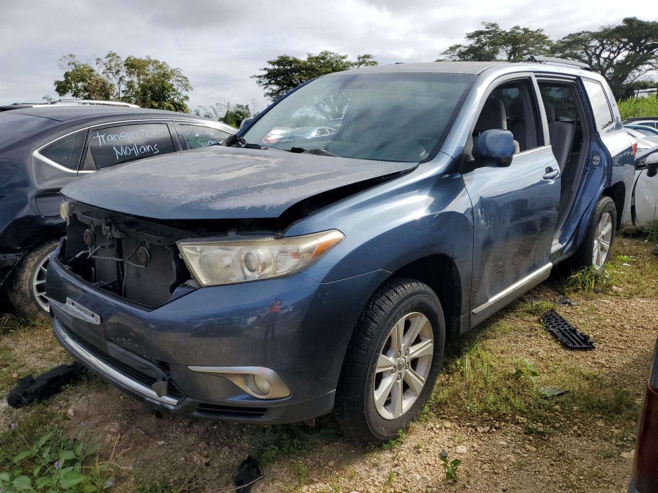 2011 Toyota Highlander Base for Sale in Kapolei, HI - Front End