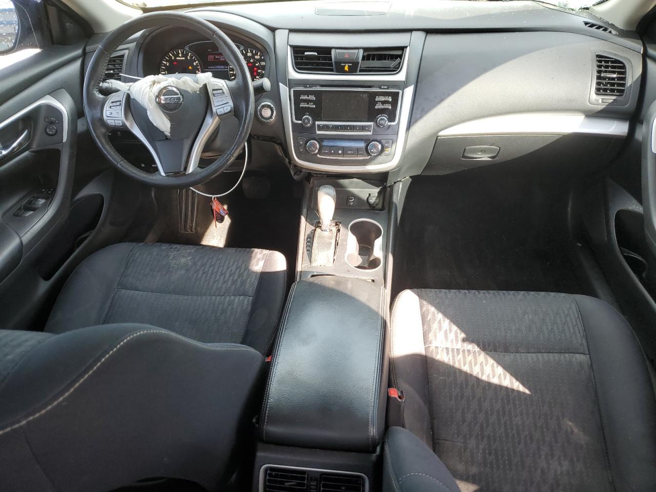 2017 Nissan Altima - Image 8