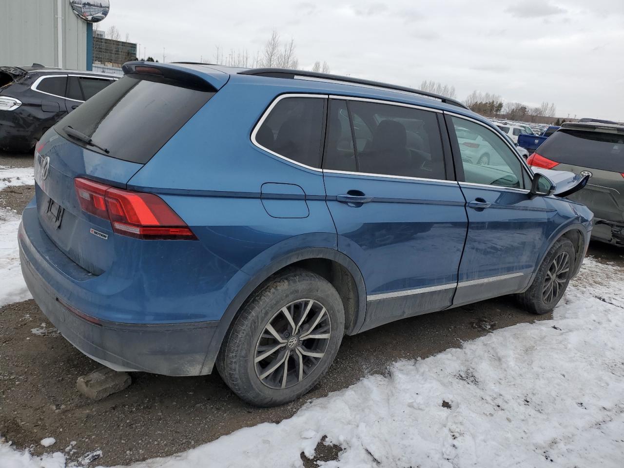 2020 Volkswagen Tiguan - Image 3