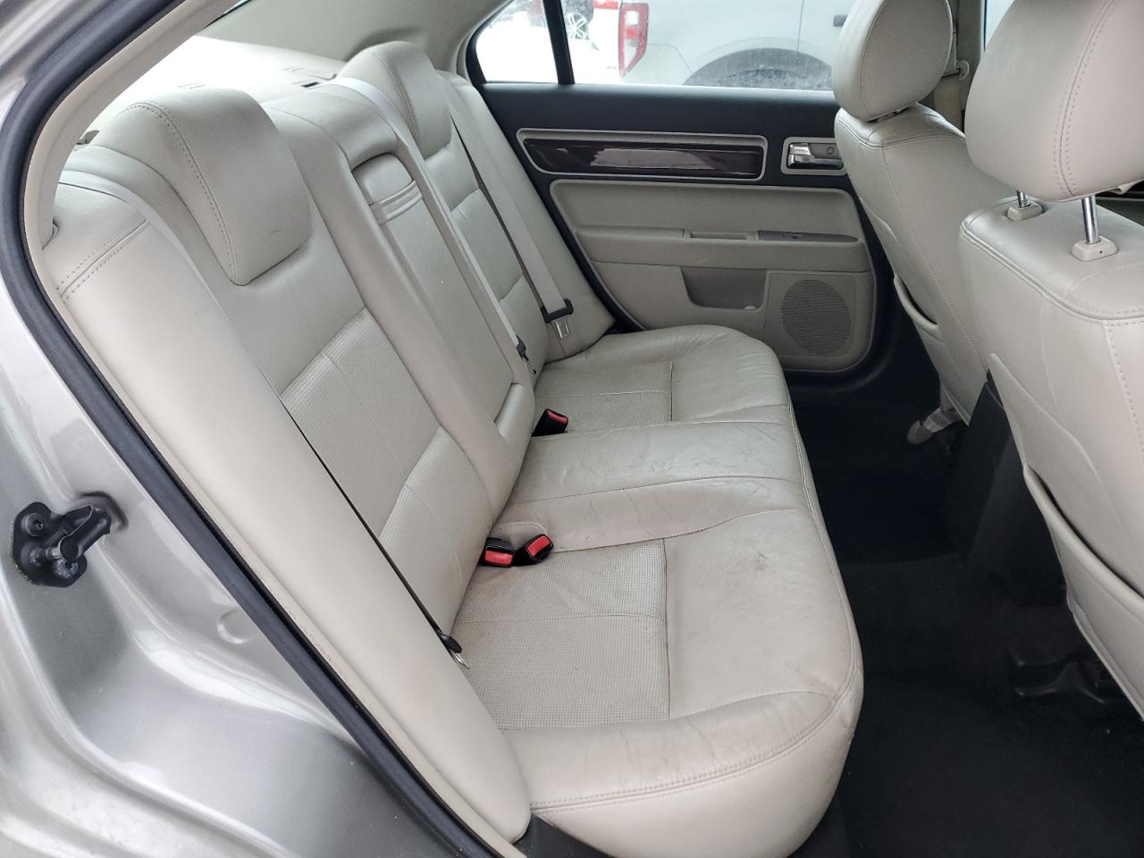 2008 Lincoln MKZ - Image 10
