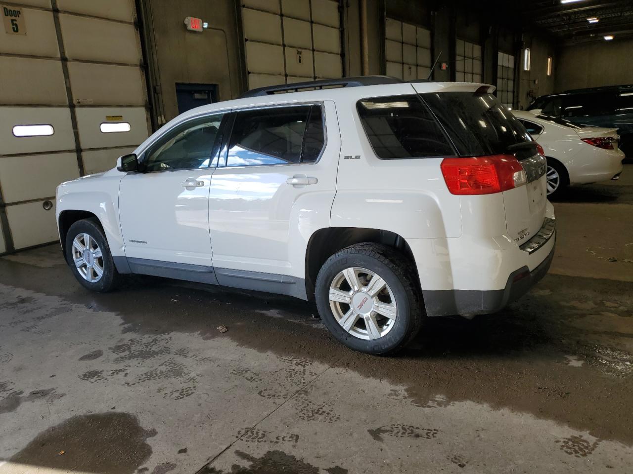 2015 GMC Terrain - Image 2