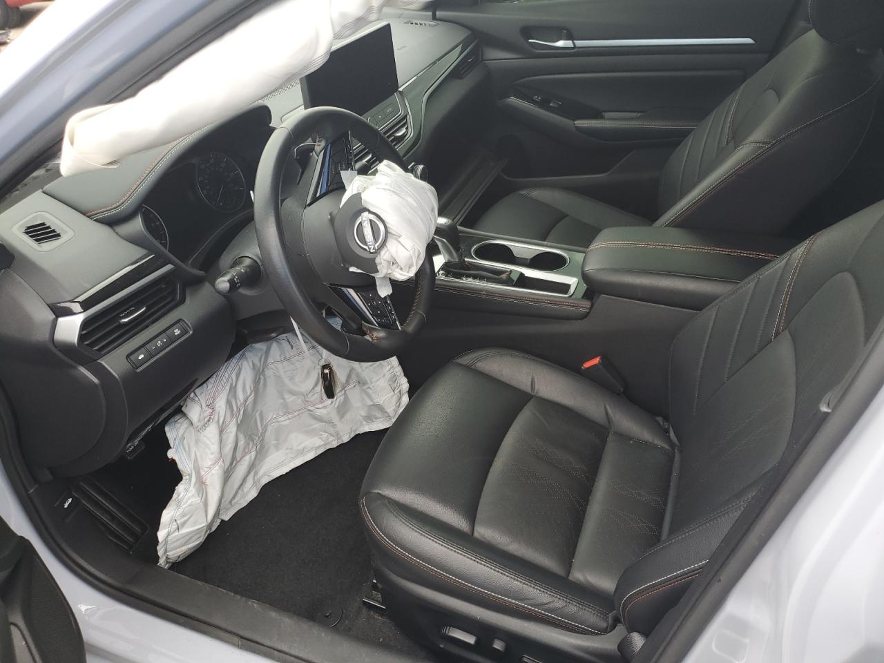 2024 Nissan Altima - Image 7