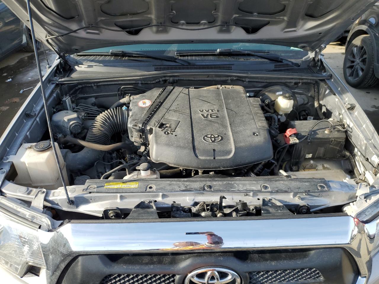 2015 Toyota Tacoma - Image 11