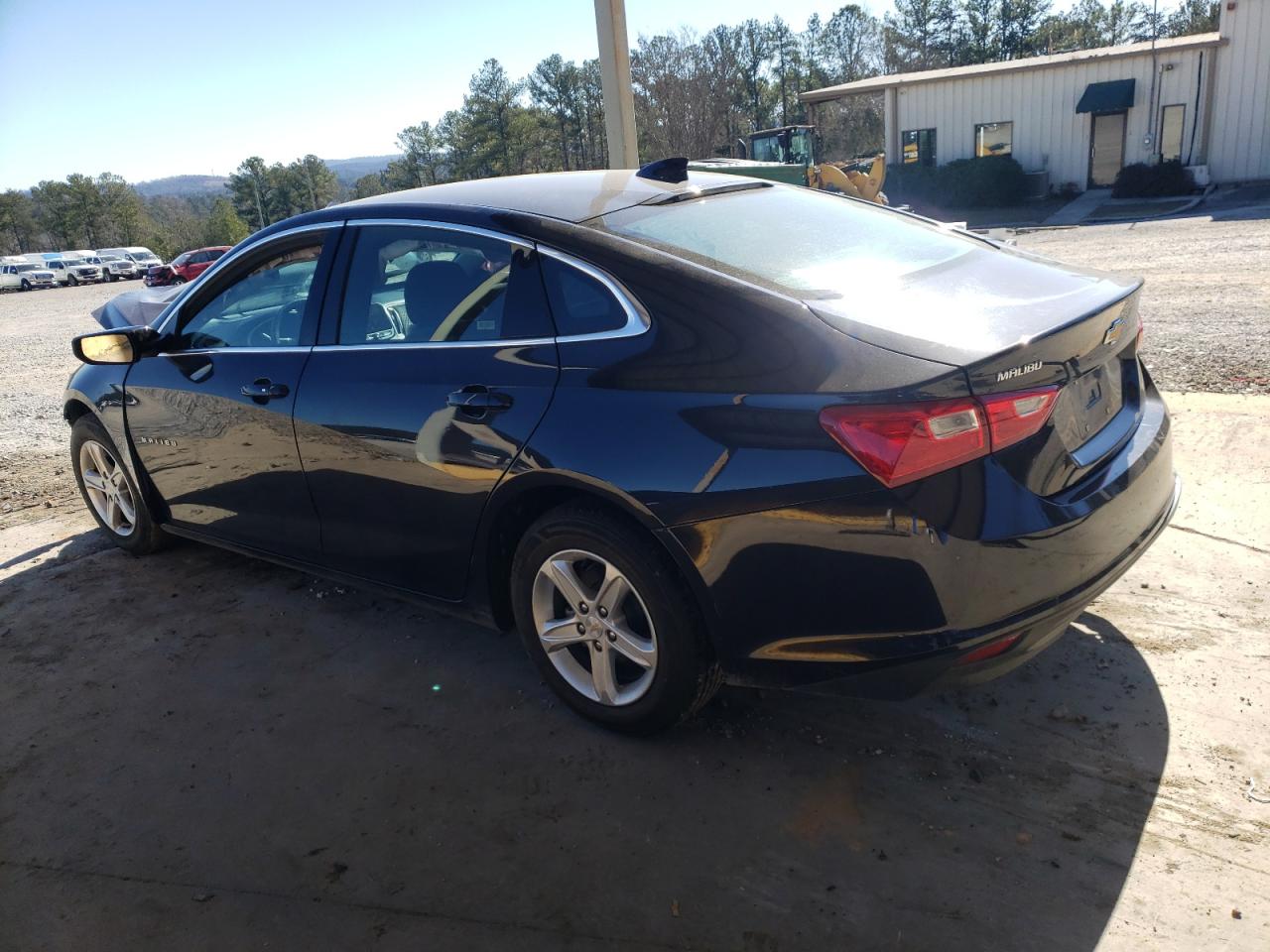 2023 Chevrolet Malibu - Image 2