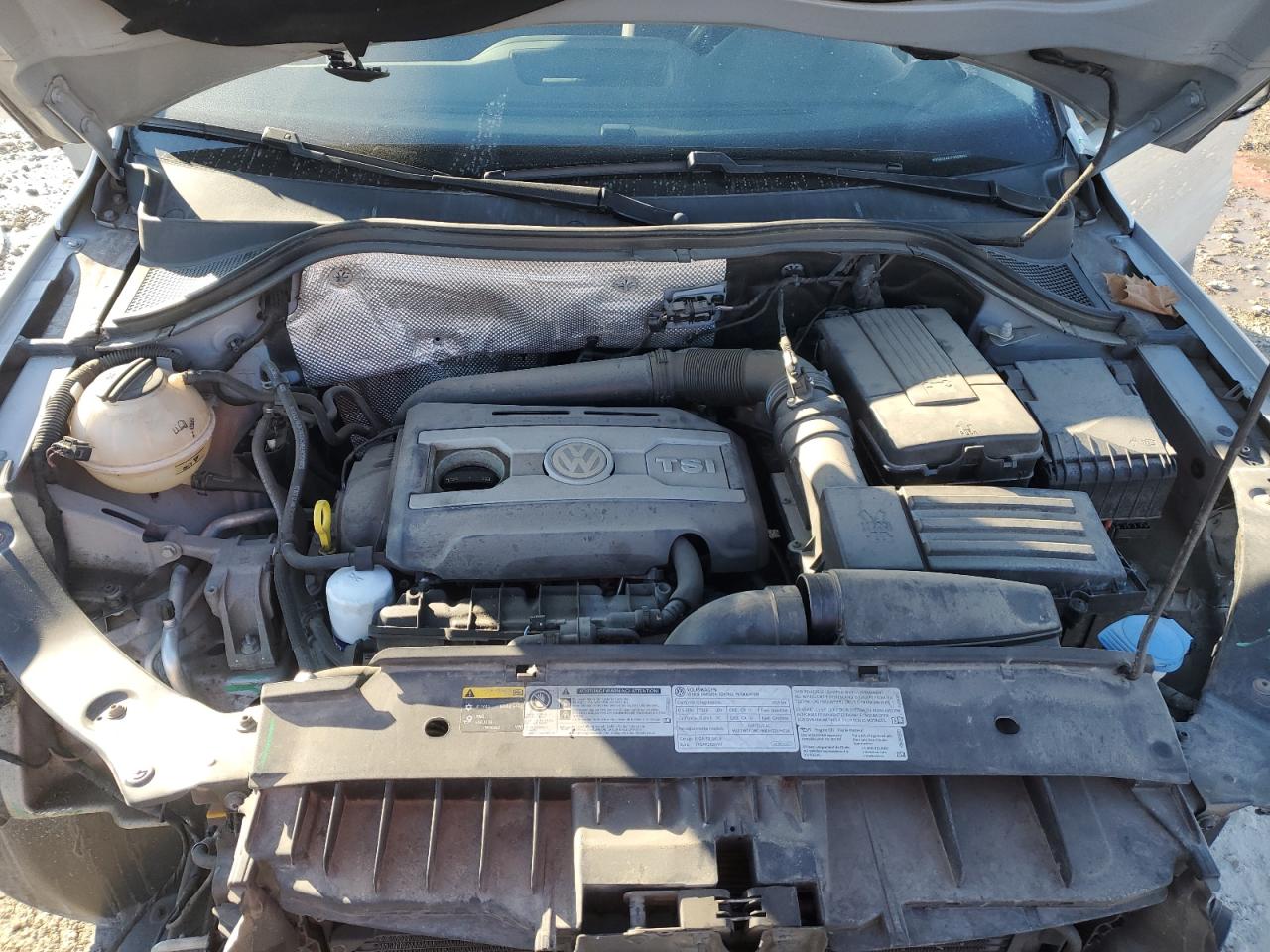 2015 Volkswagen Tiguan - Image 12