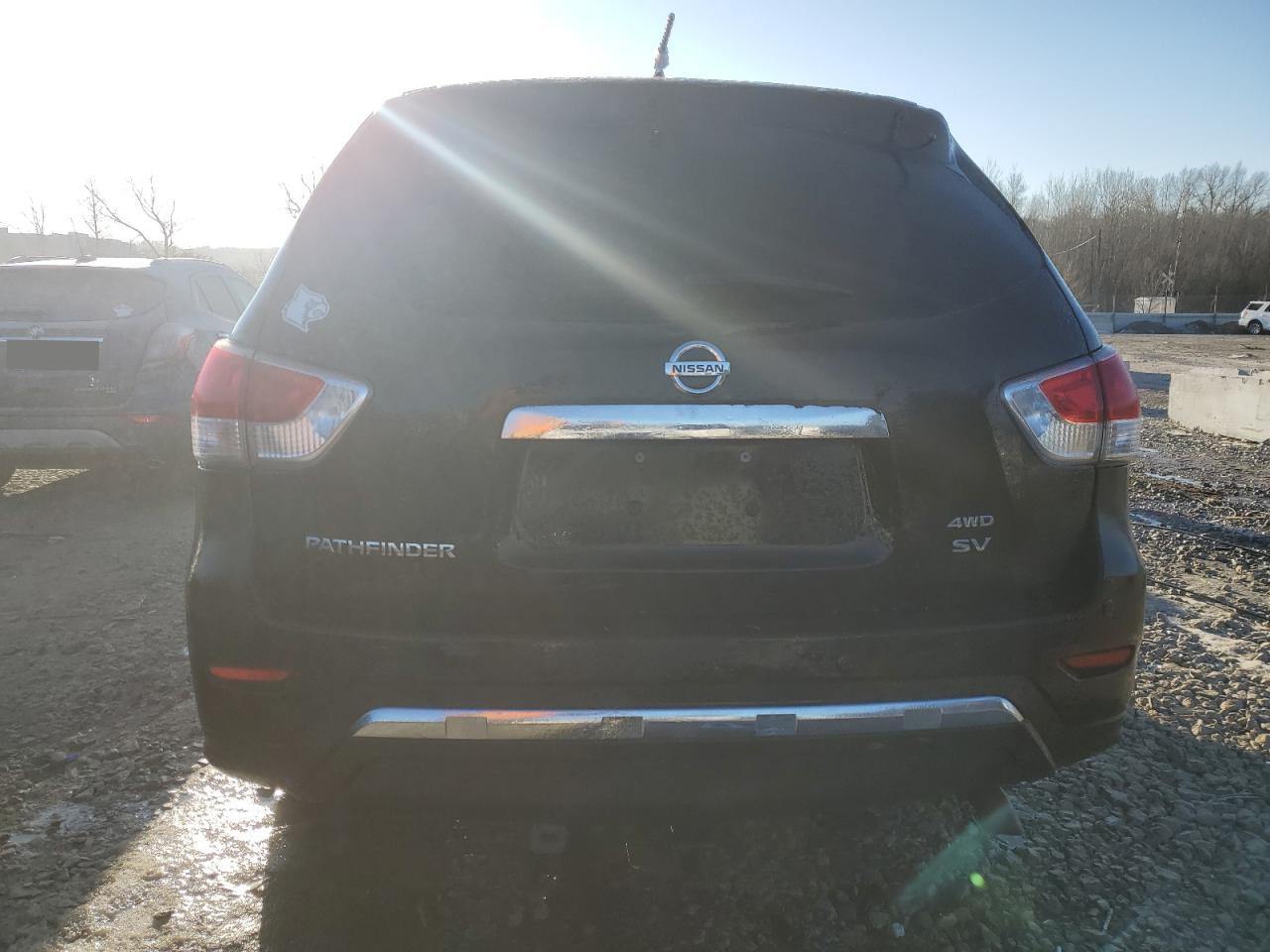 2013 Nissan Pathfinder - Image 6