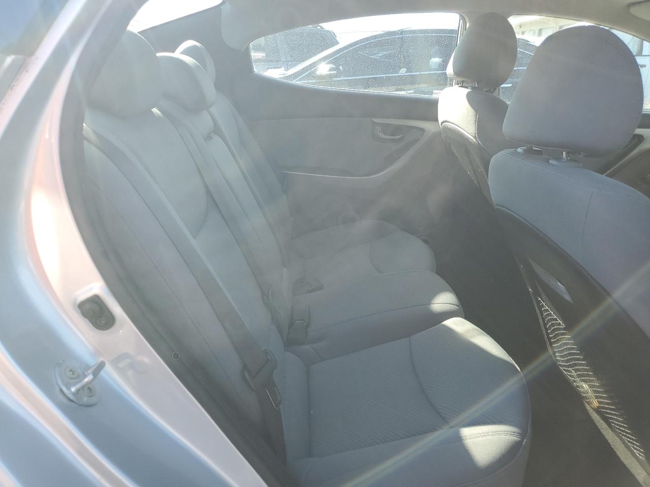2013 Hyundai Elantra - Image 10