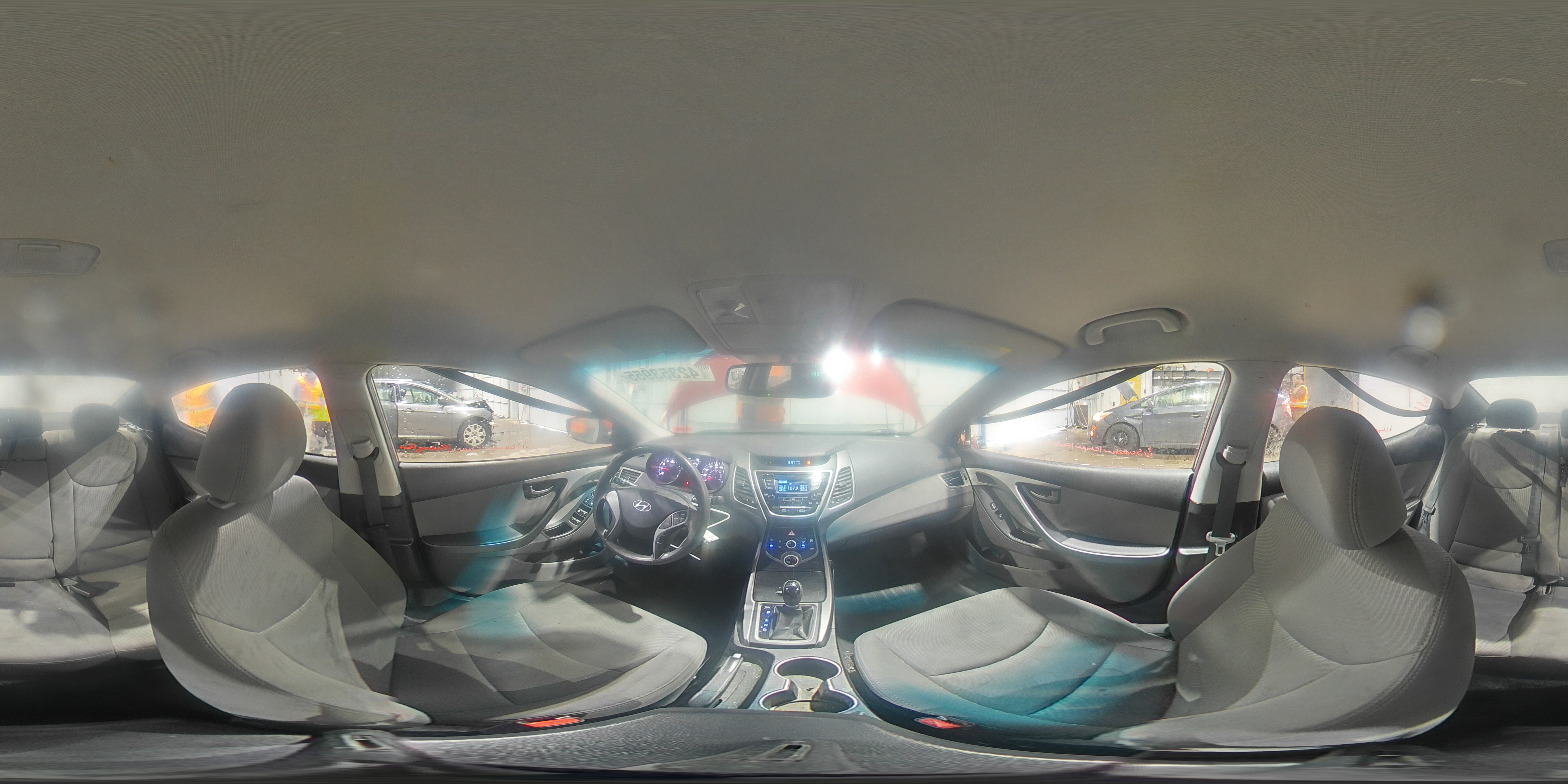 2016 Hyundai Elantra - Image 12