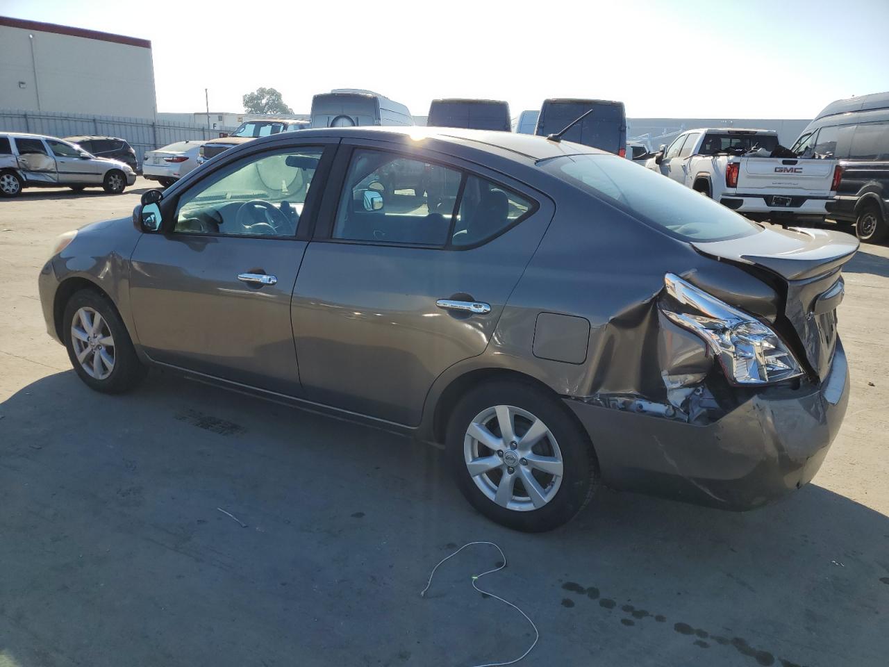 2014 Nissan Versa - Image 2