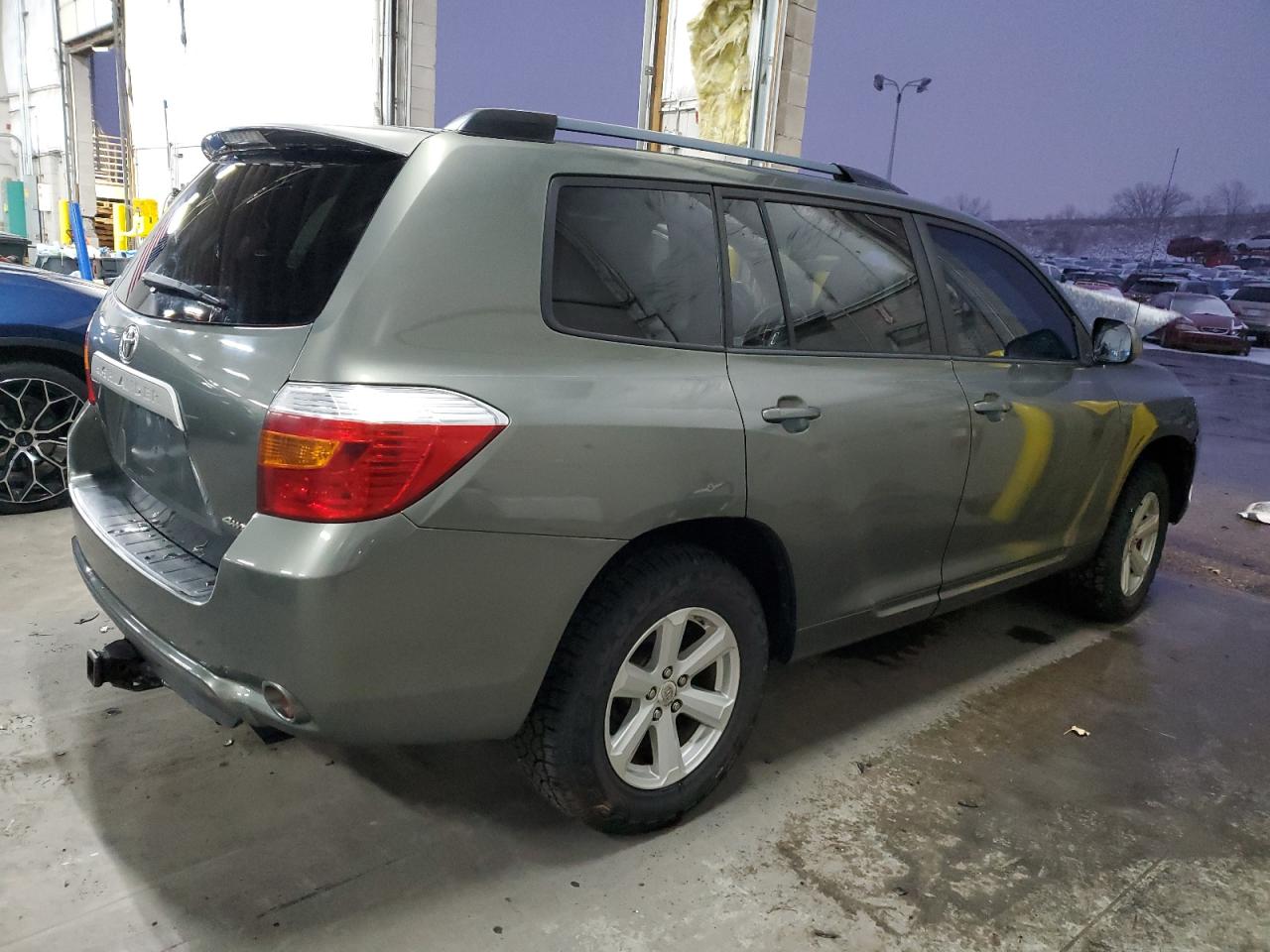 2010 Toyota Highlander - Image 3