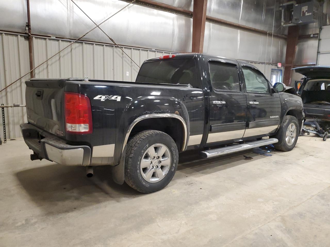 2011 GMC Sierra - Image 3