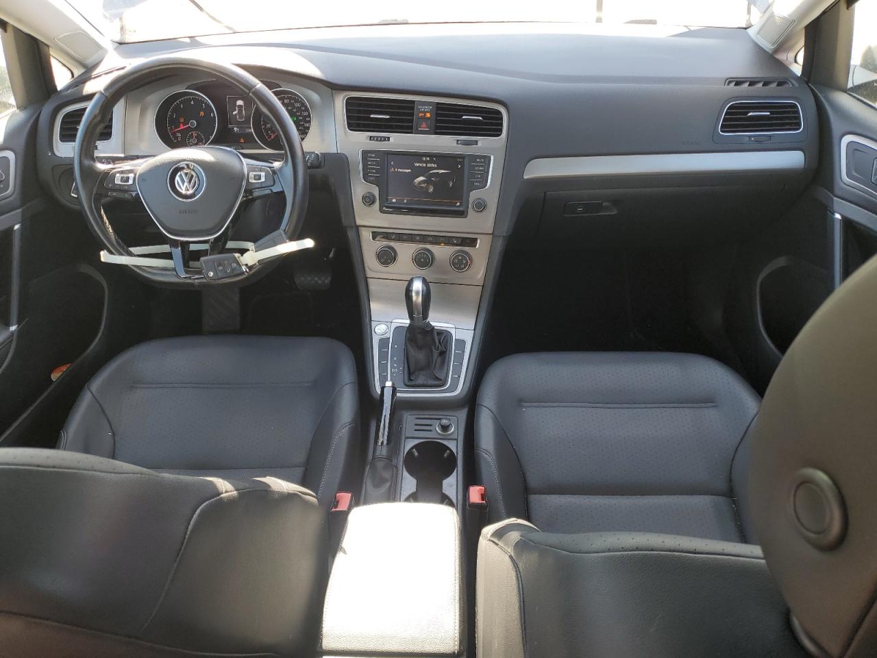 2016 Volkswagen Golf - Image 8