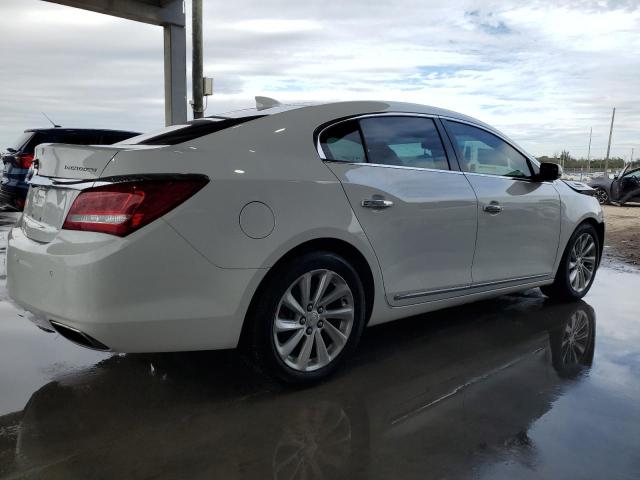  BUICK LACROSSE 2015 Білий