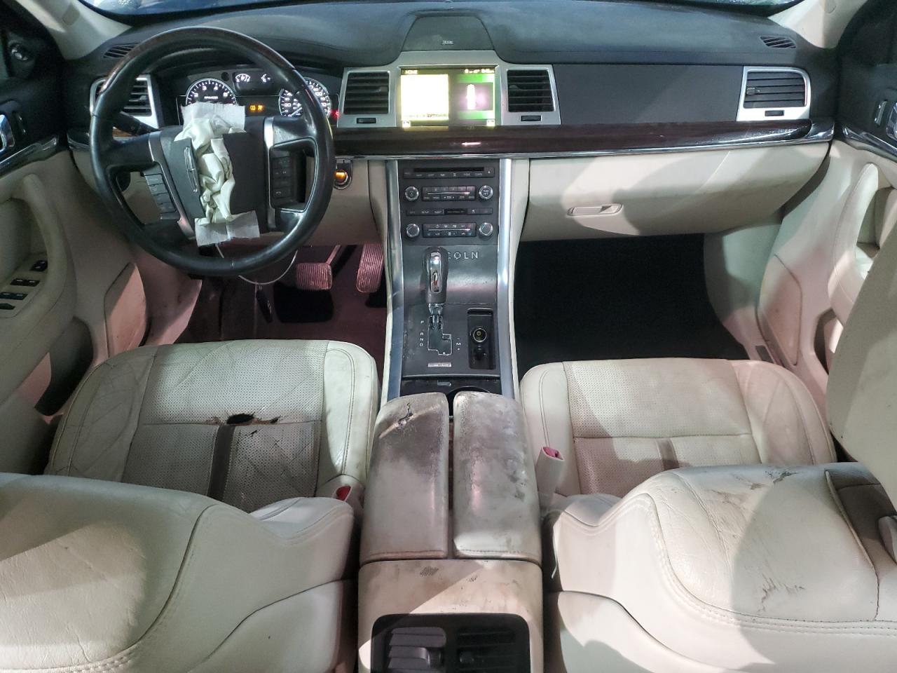 2009 Lincoln MKS - Image 8