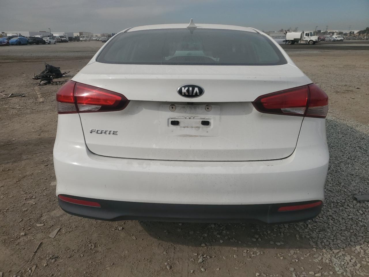 2018 Kia Forte - Image 6