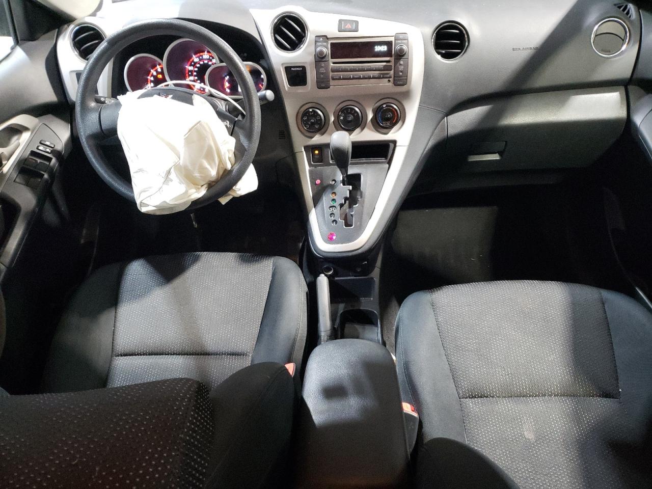 2009 Pontiac Vibe - Image 8