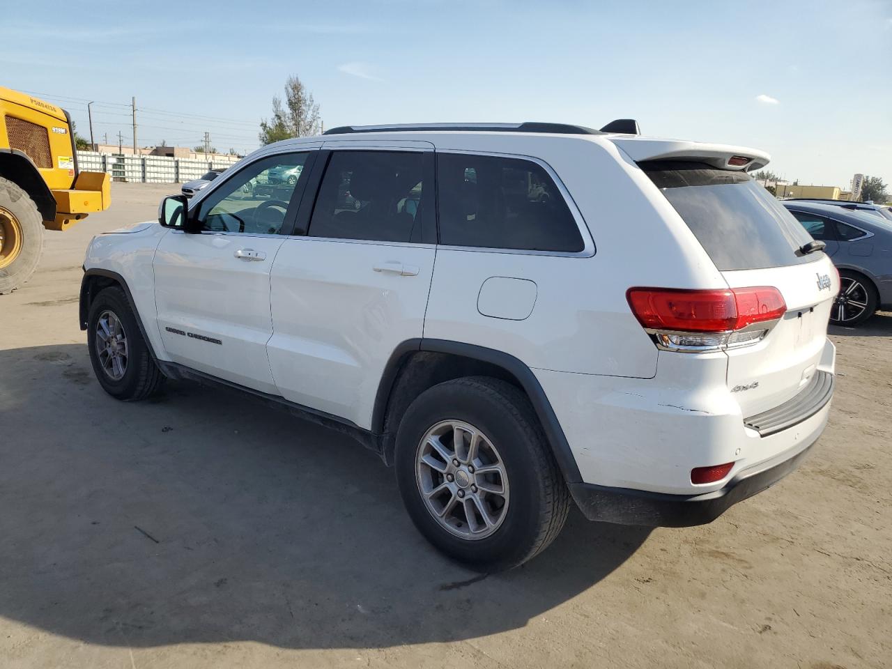 2018 Jeep Grand Cherokee - Image 2