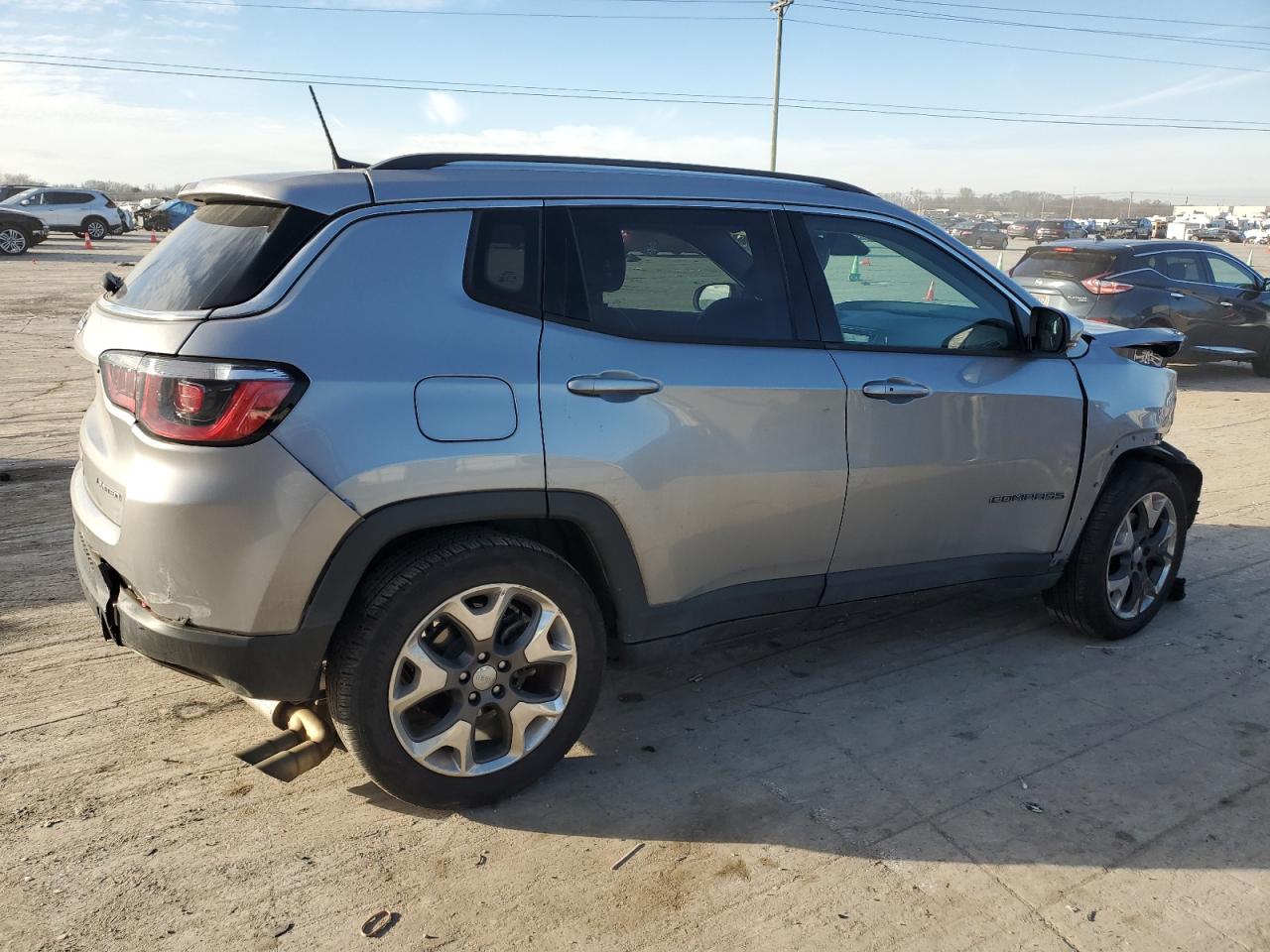 2019 Jeep Compass - Image 3