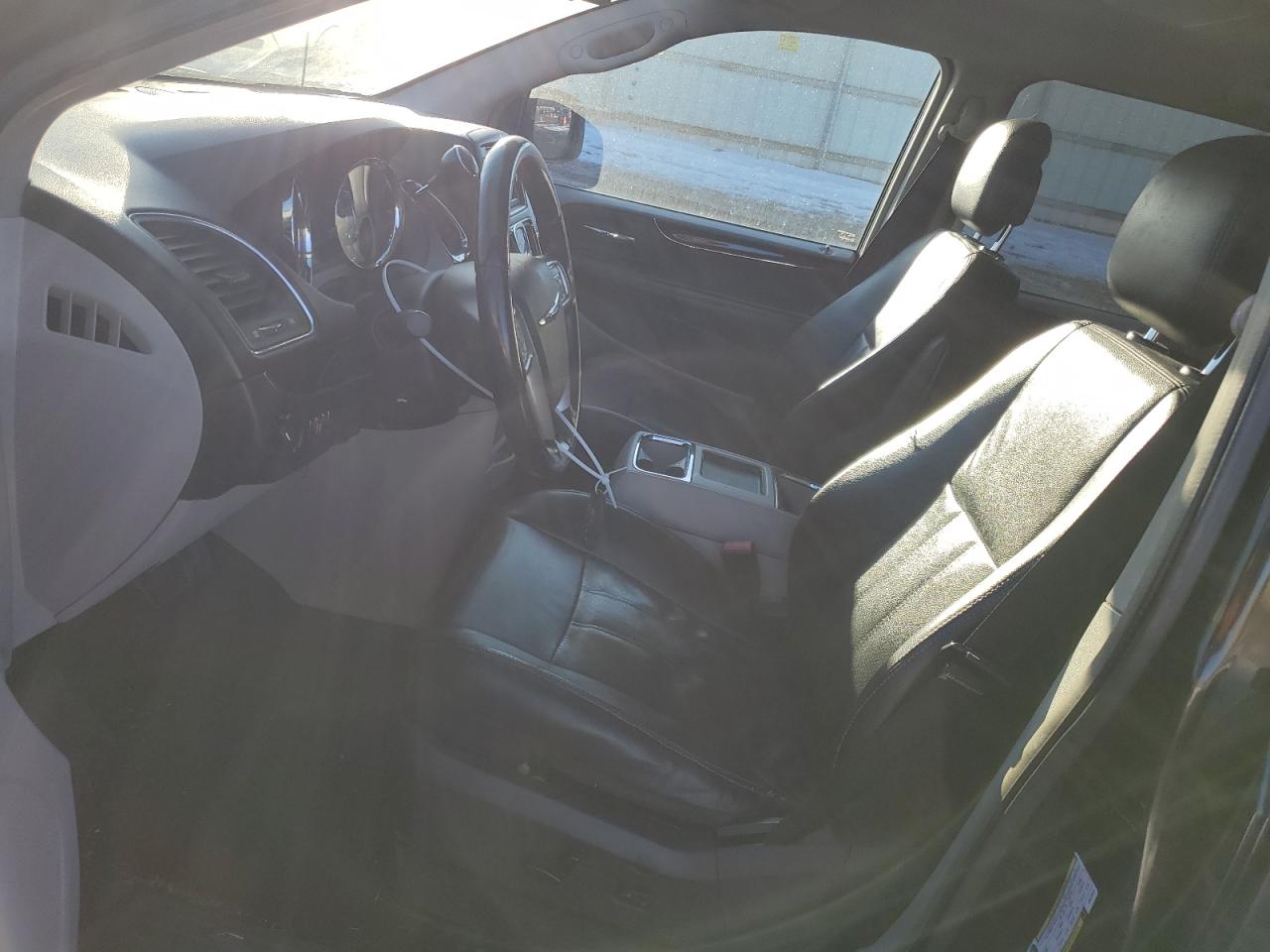2012 Chrysler Town & Country - Image 7