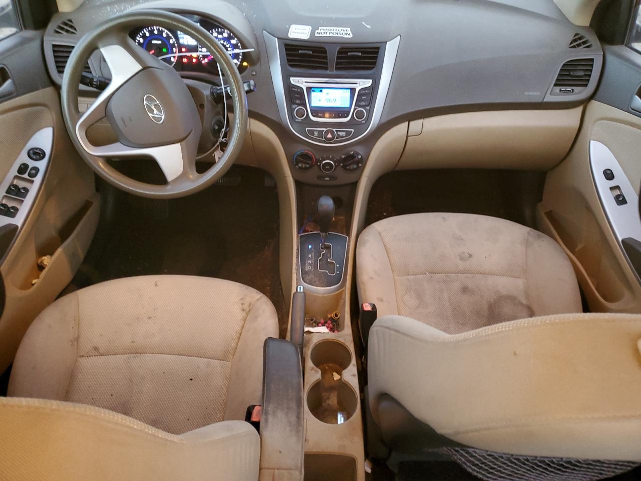 2014 Hyundai Accent - Image 8