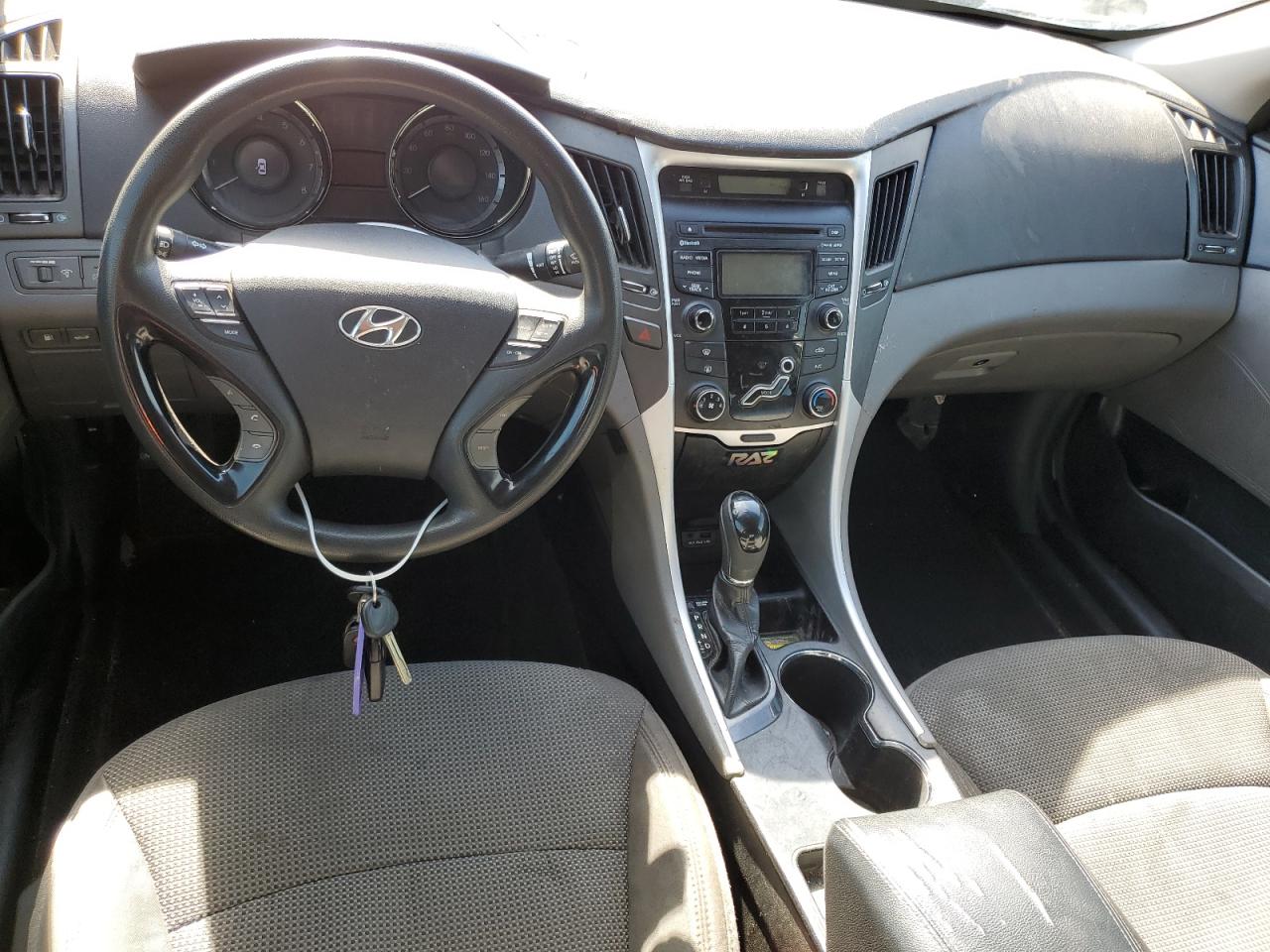 2013 Hyundai Sonata - Image 8