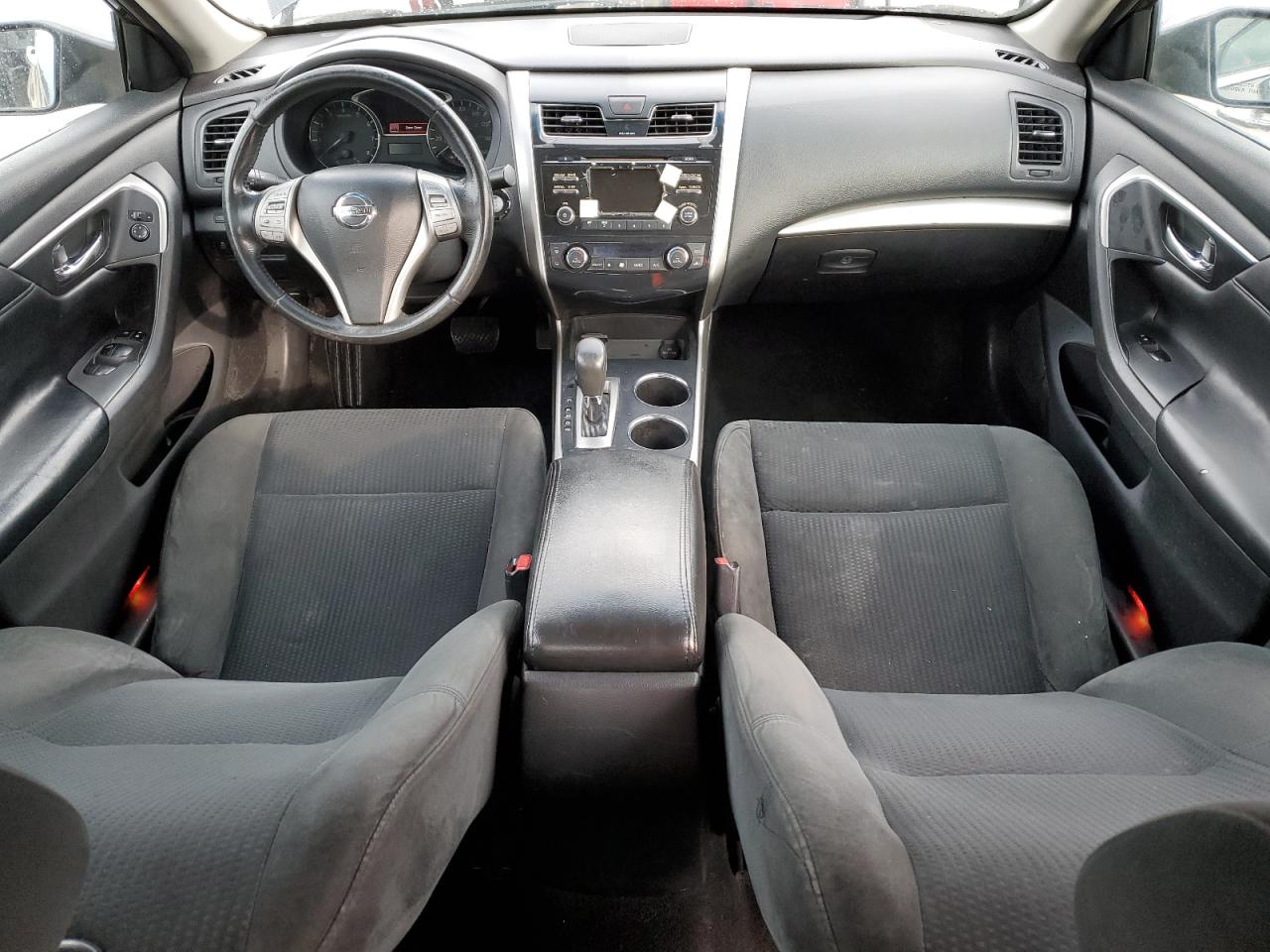 2015 Nissan Altima - Image 8