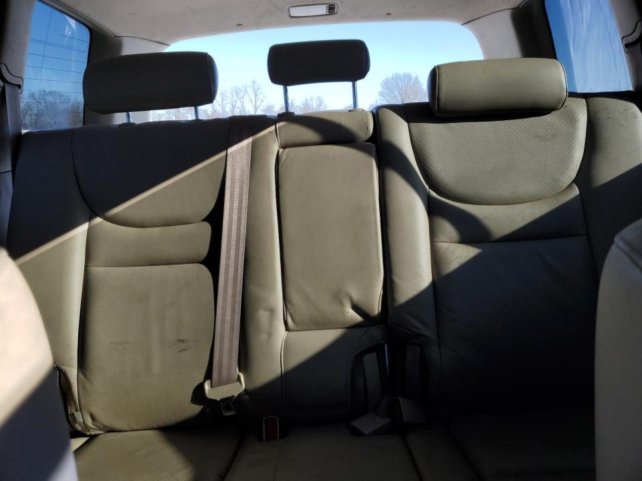 2002 Toyota Highlander - Image 10