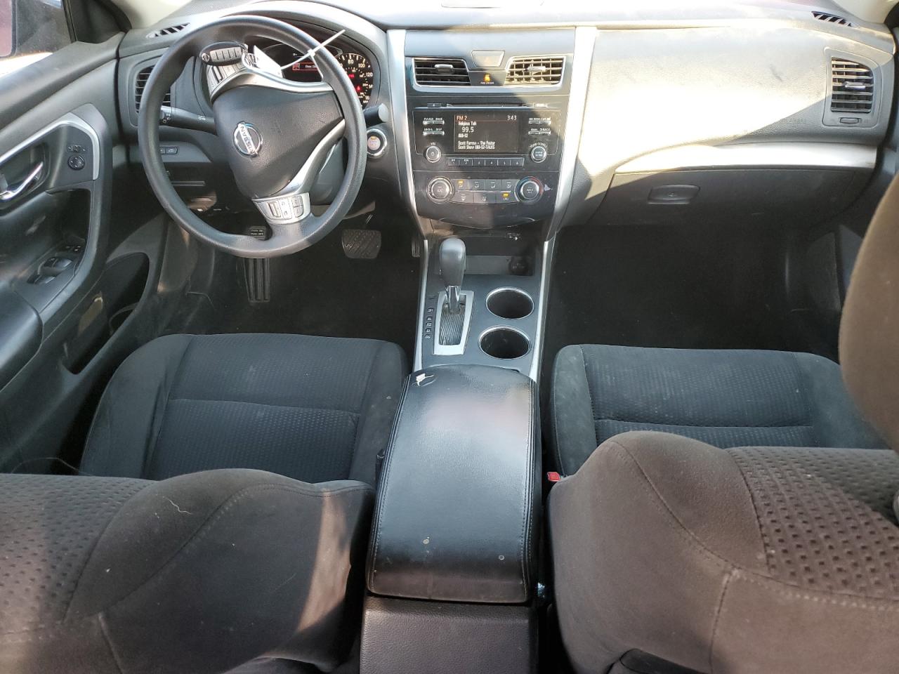 2015 Nissan Altima - Image 8