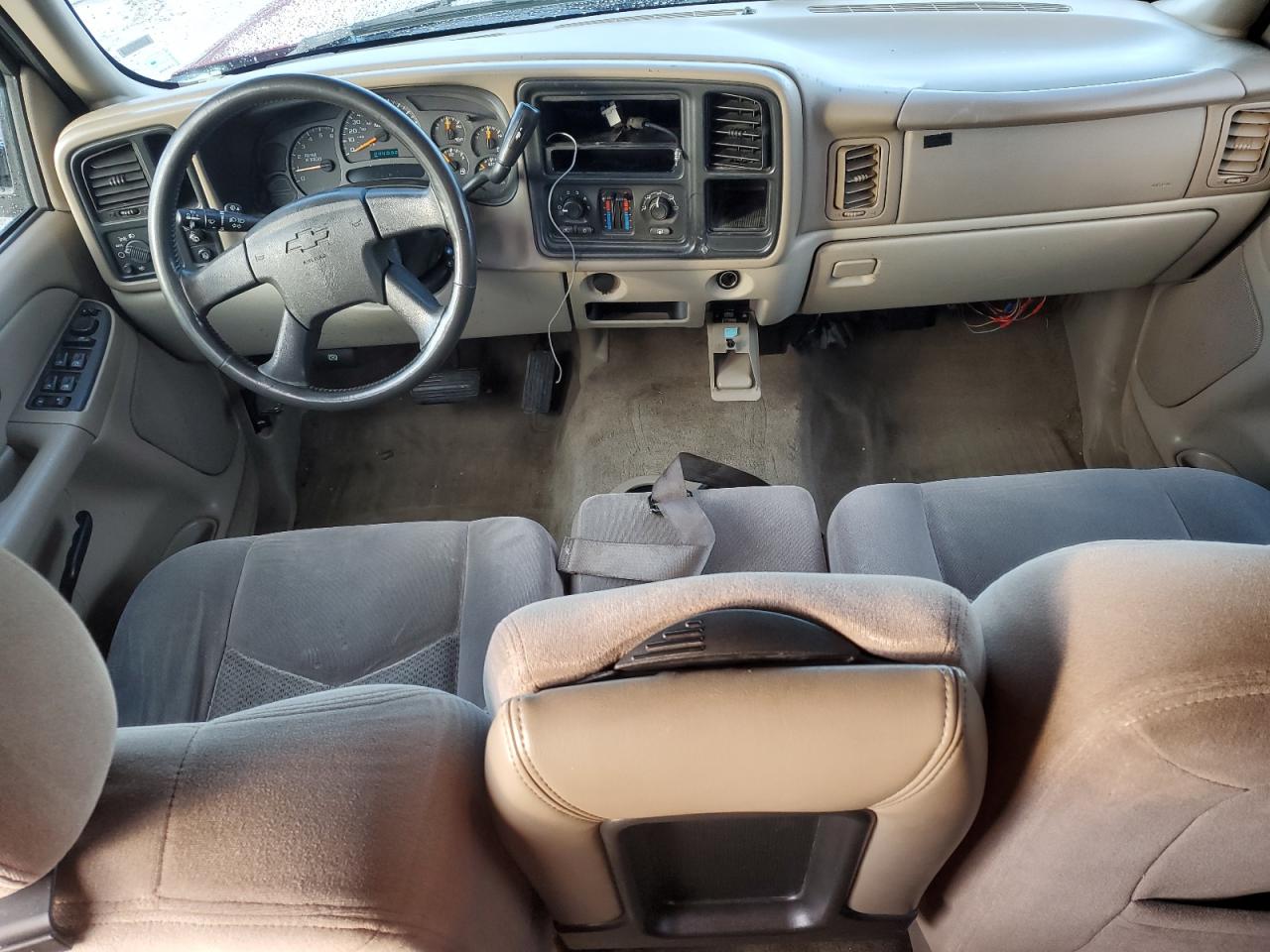 2004 Chevrolet Tahoe - Image 8