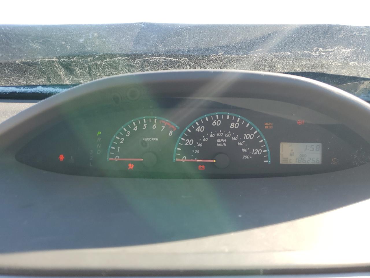 2012 Toyota Yaris - Image 9