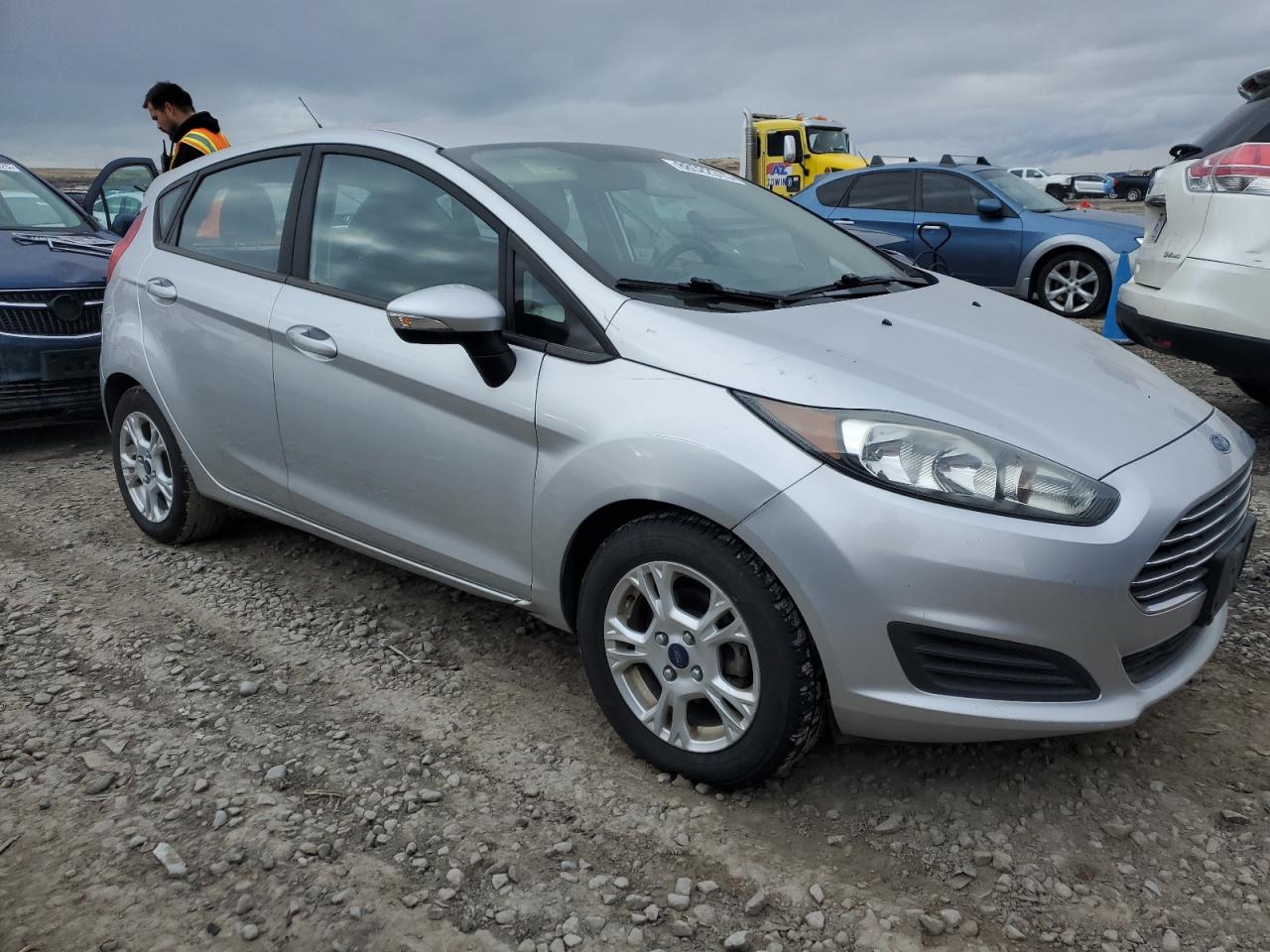 VIN 3FADP4EJ4FM172775 2015 FORD FIESTA no.4