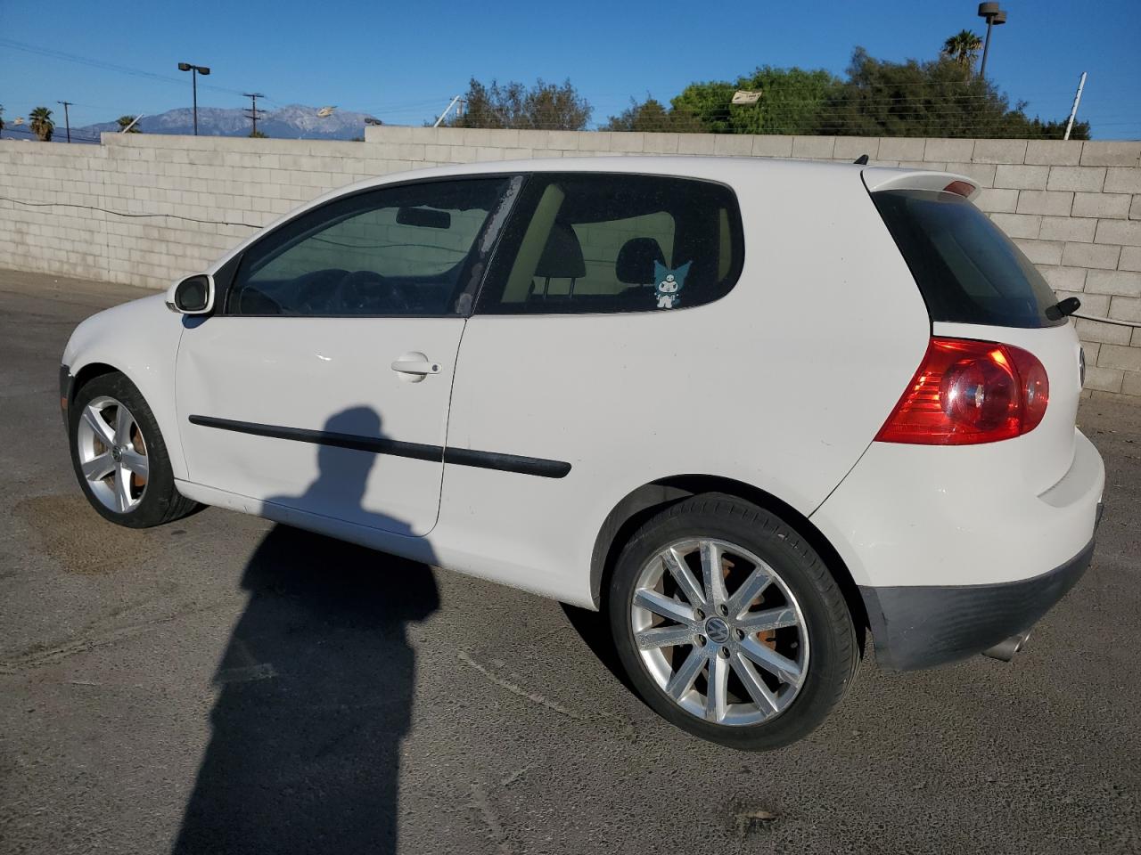2009 Volkswagen Golf - Image 2
