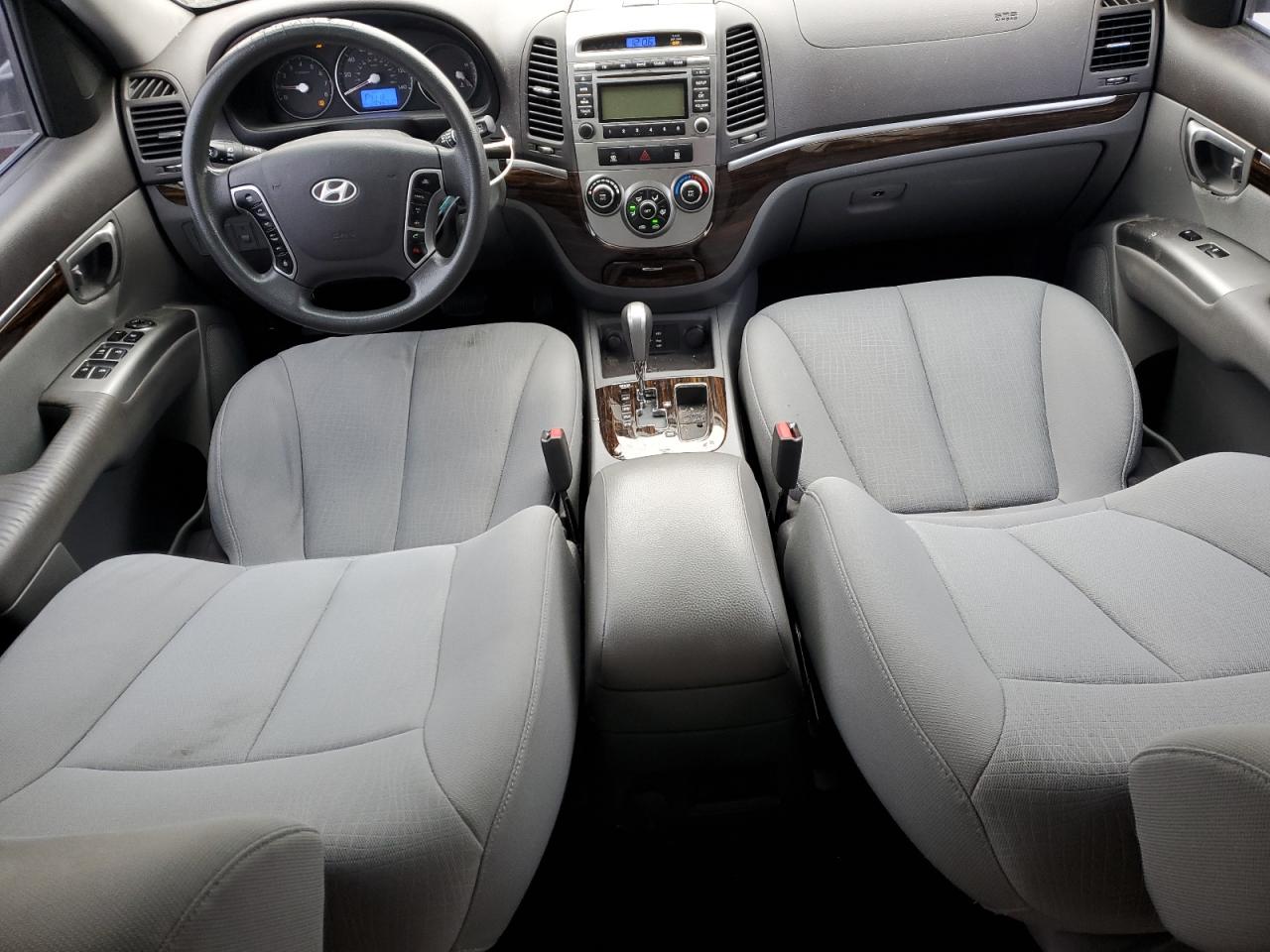 2010 Hyundai Santa Fe - Image 8