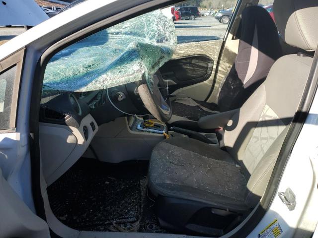  FORD FIESTA 2012 Белы