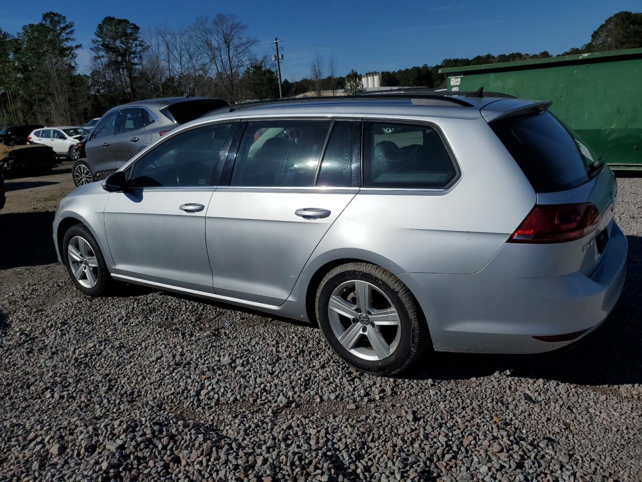 2015 Volkswagen Golf - Image 2