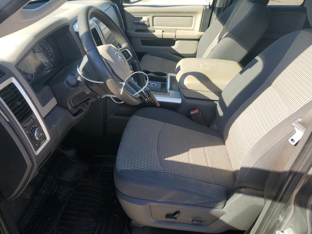 2010 Dodge RAM - Image 7