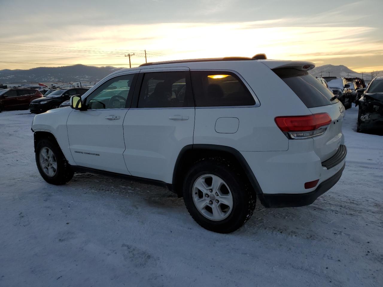 2016 Jeep Grand Cherokee - Image 2
