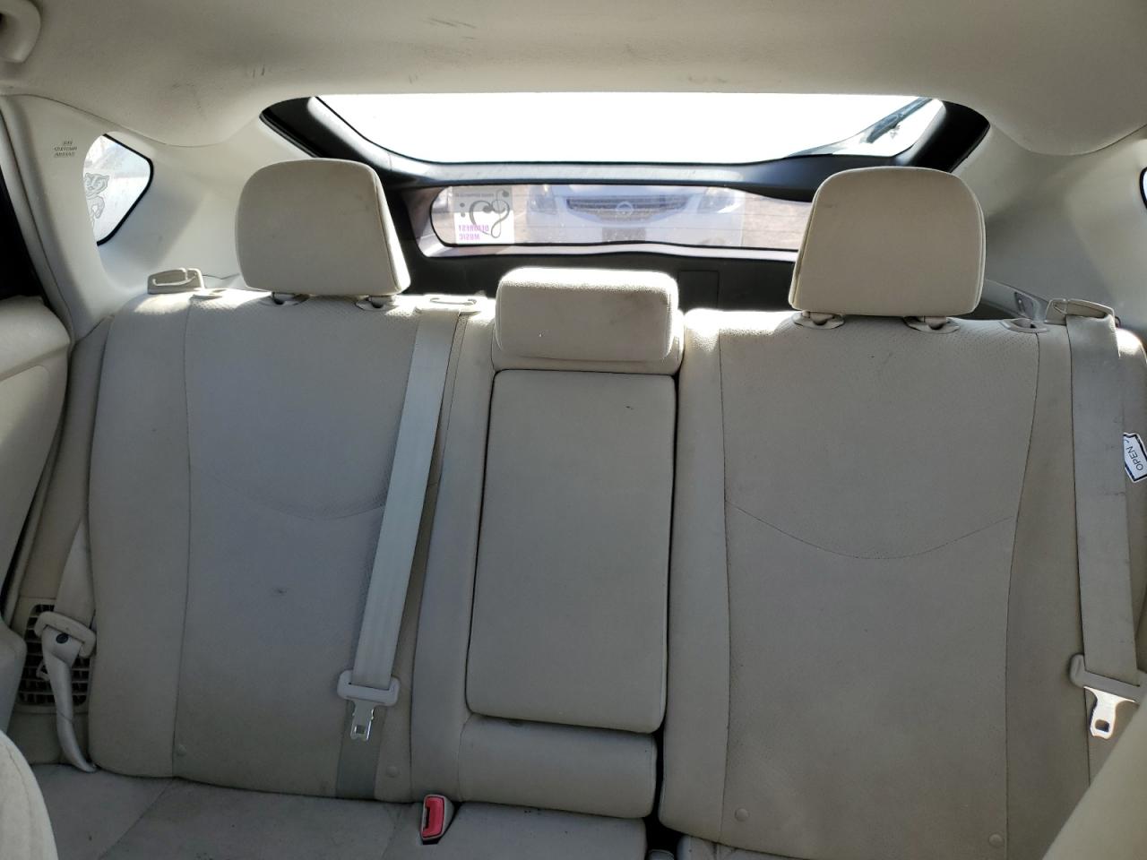 2010 Toyota Prius - Image 10