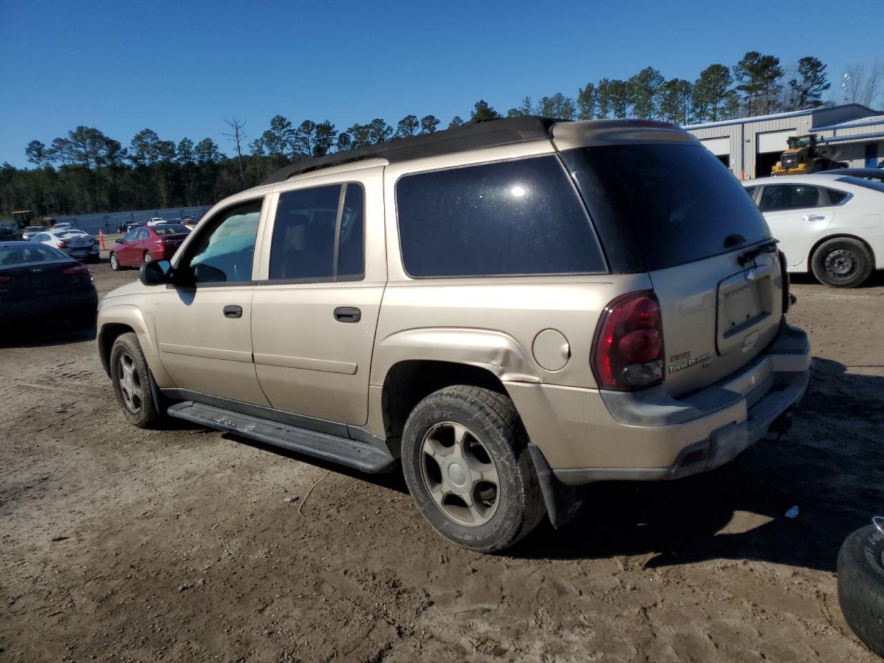 2006 Chevrolet TrailBlazer - Image 2