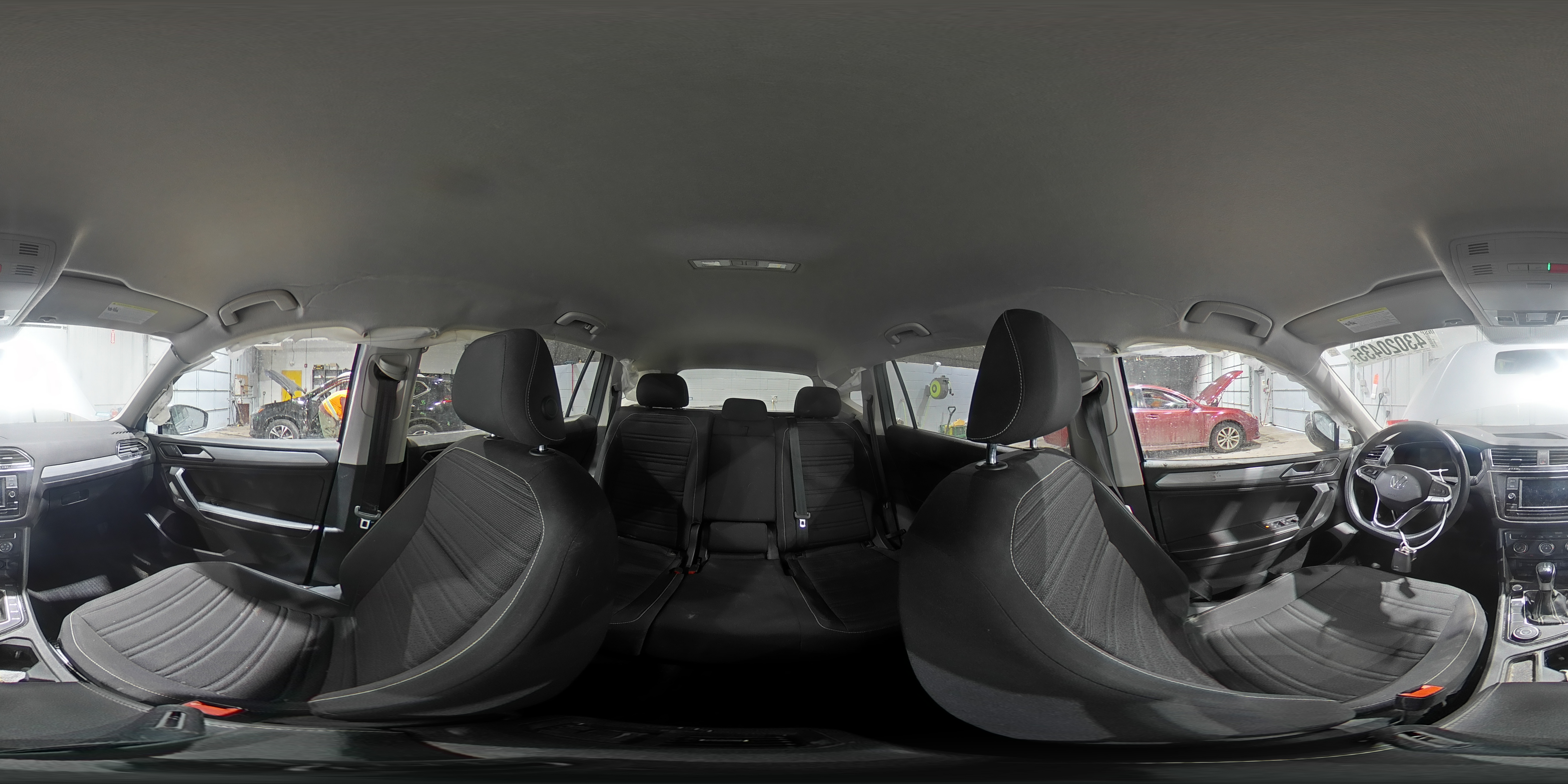 Фото: 3VV0B7AX8NM053713 - 15