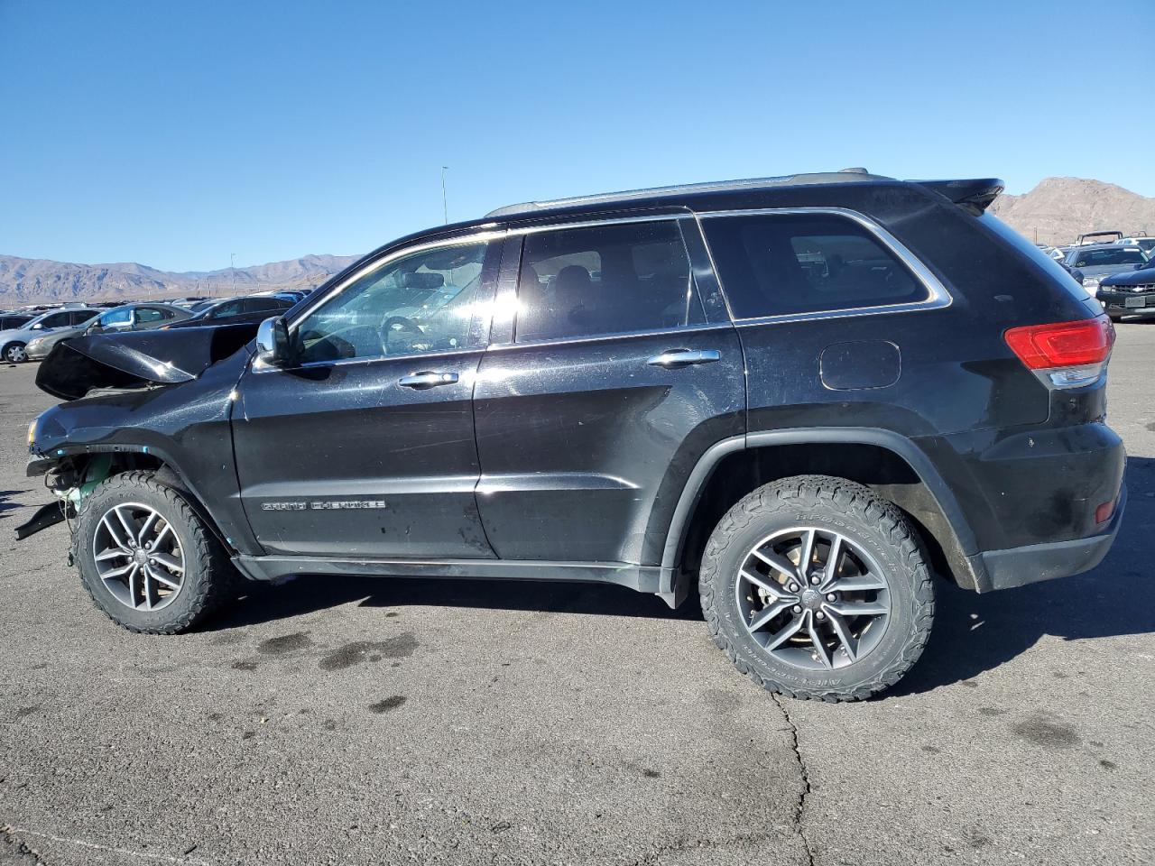 2017 Jeep Grand Cherokee - Image 2