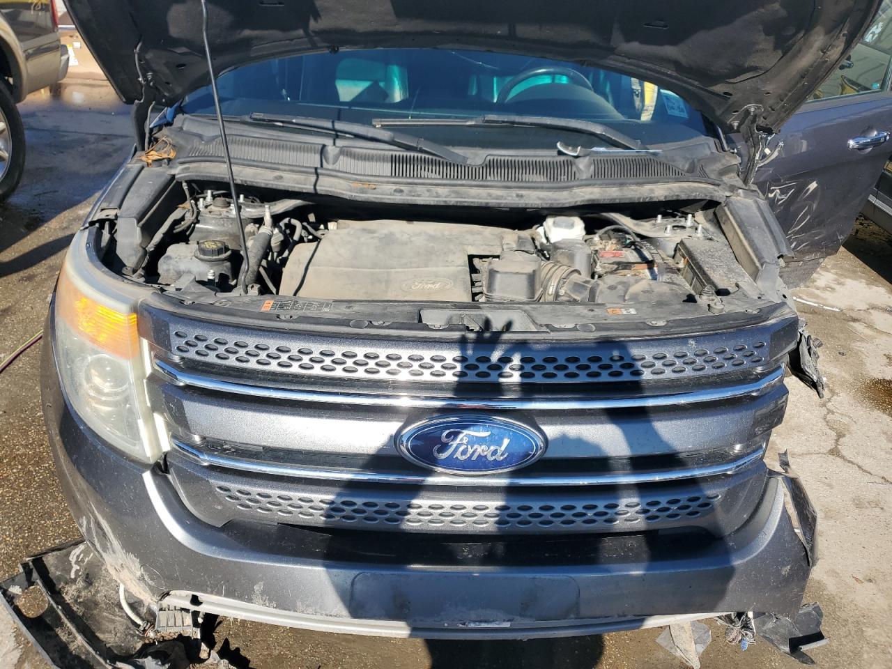 2014 Ford Explorer - Image 12