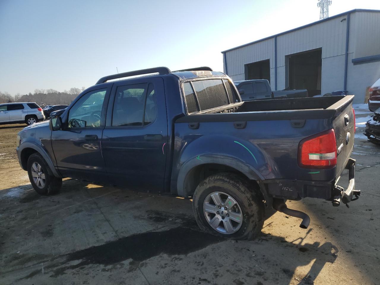 2008 Ford Explorer - Image 2