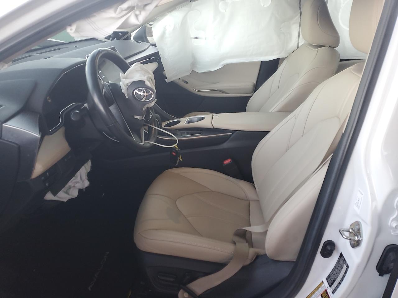 2019 Toyota Avalon - Image 7